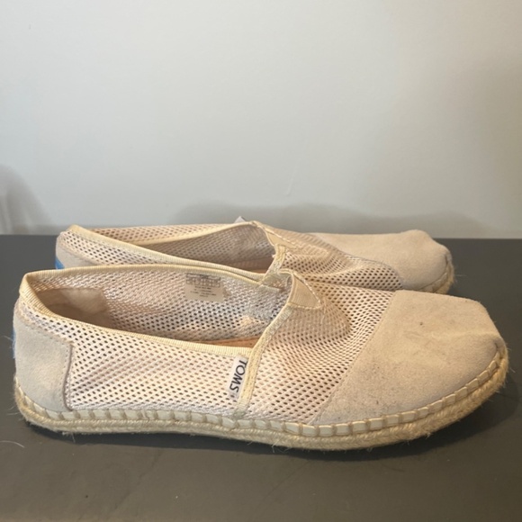 Toms womens size 10 preloved in good condition - Picture 2 of 7